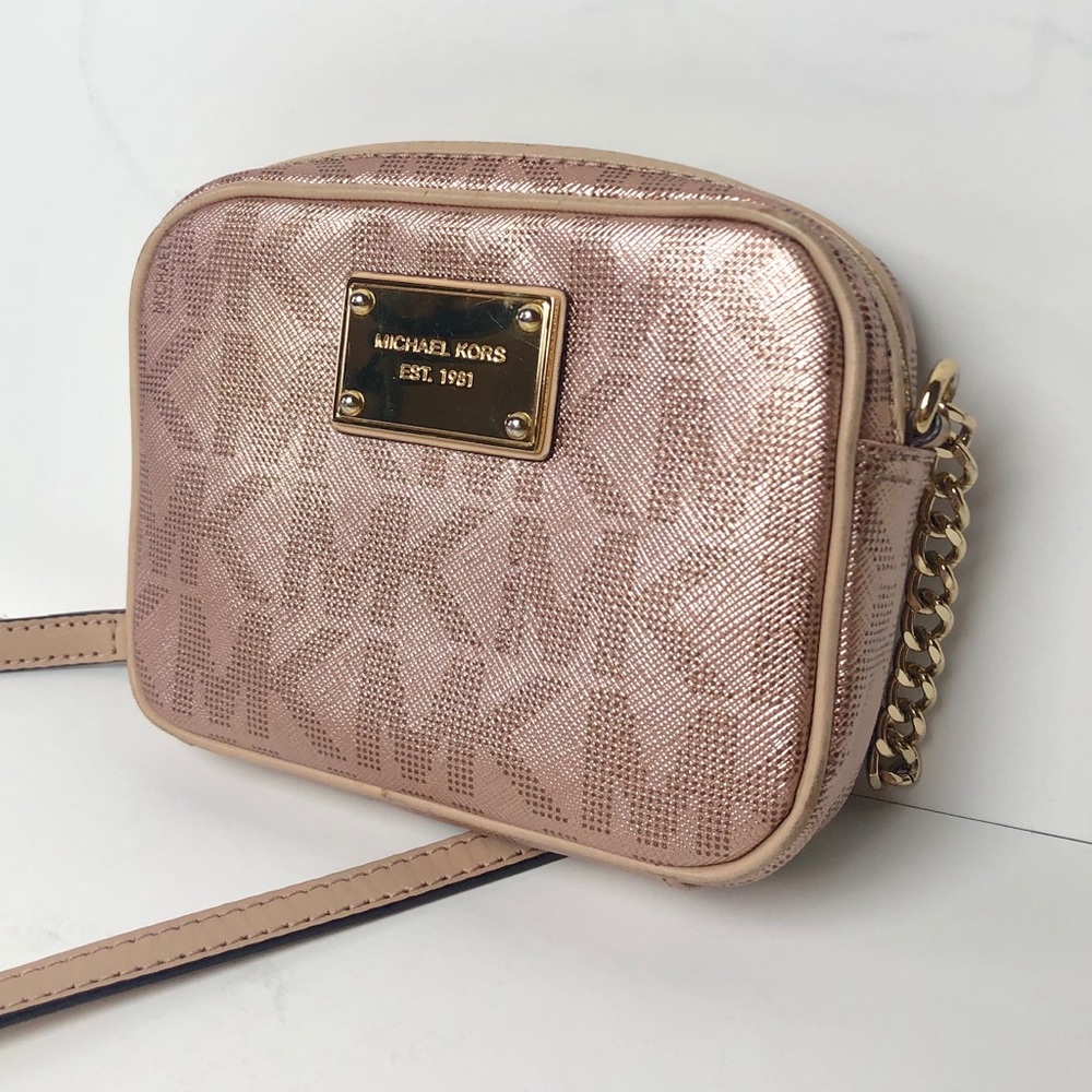 MICHEAL KORS CROSS BODY BAG — ROSE GOLD